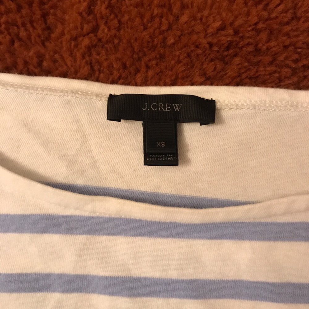 🌻J.Crew Top🌻 - Picture 2 of 4